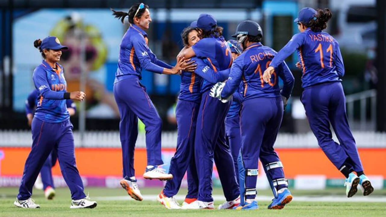 BCCI officially announced central contract for Womens cricket
